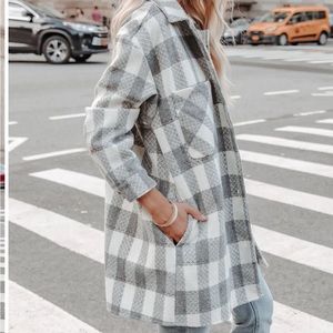 Vici • Bridgeview Pocketed Plaid Coat – Grey